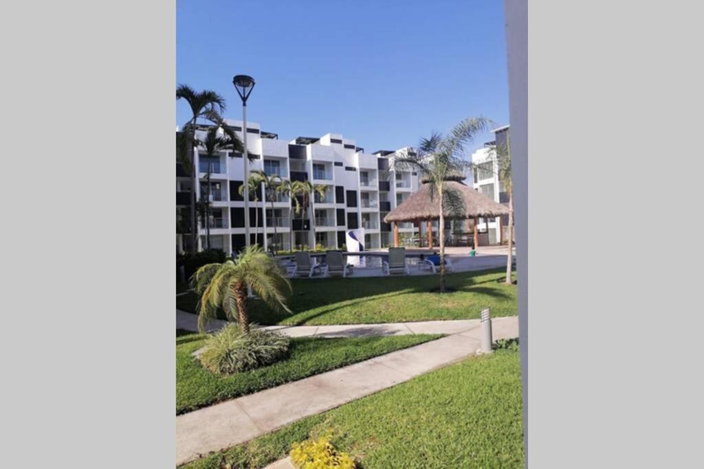 Departamento De Lujo En Manzanillo, Planta Baja Frente A La Alberca Apartment Bagian luar foto